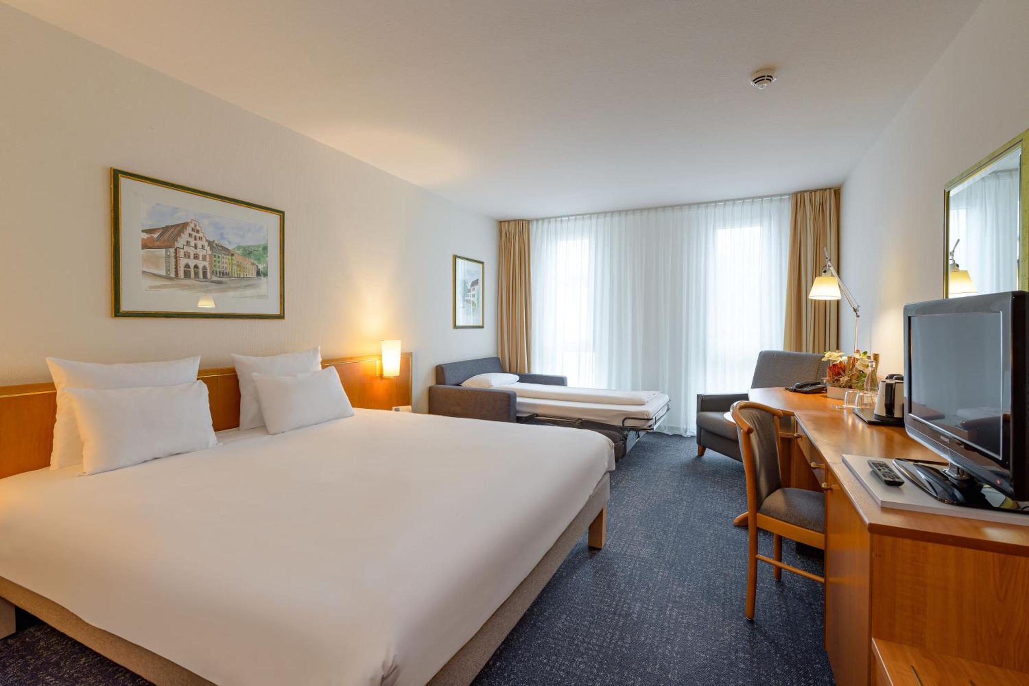 Novotel Freiburg Am Konzerthaus Esterno foto