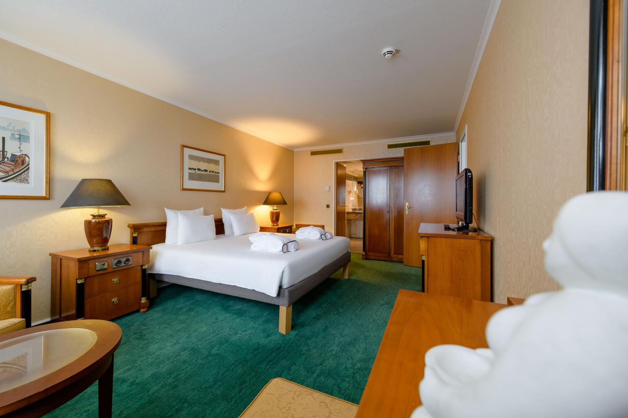 Novotel Freiburg Am Konzerthaus Esterno foto