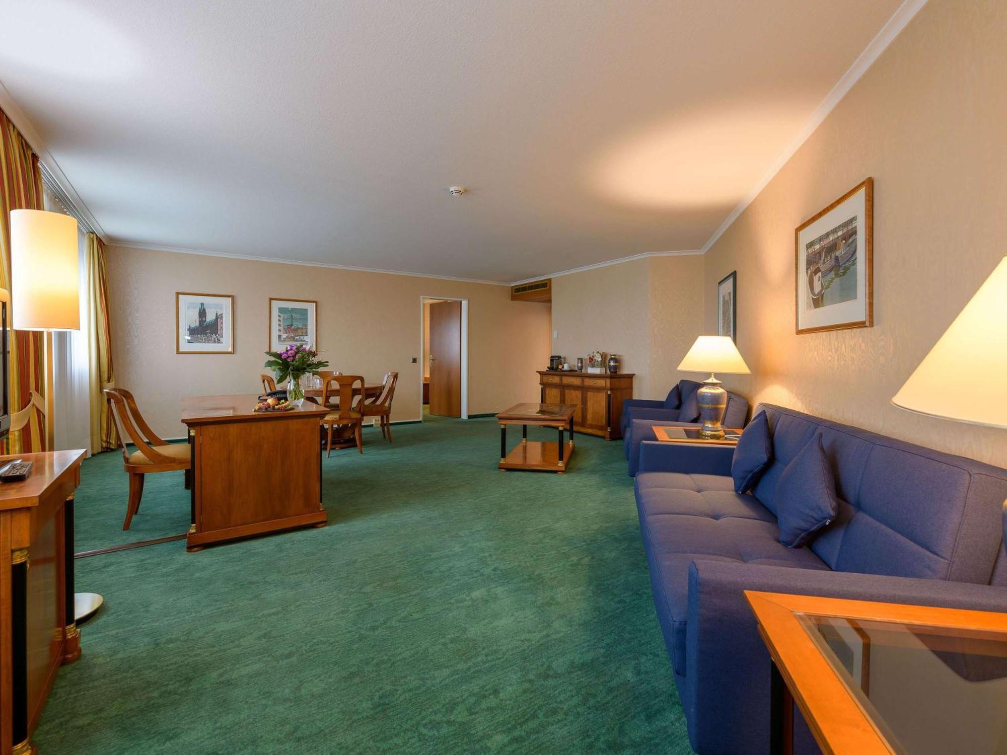 Novotel Freiburg Am Konzerthaus Esterno foto
