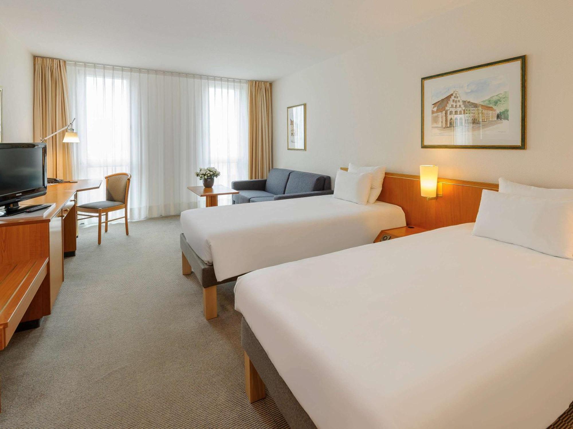 Novotel Freiburg Am Konzerthaus Esterno foto