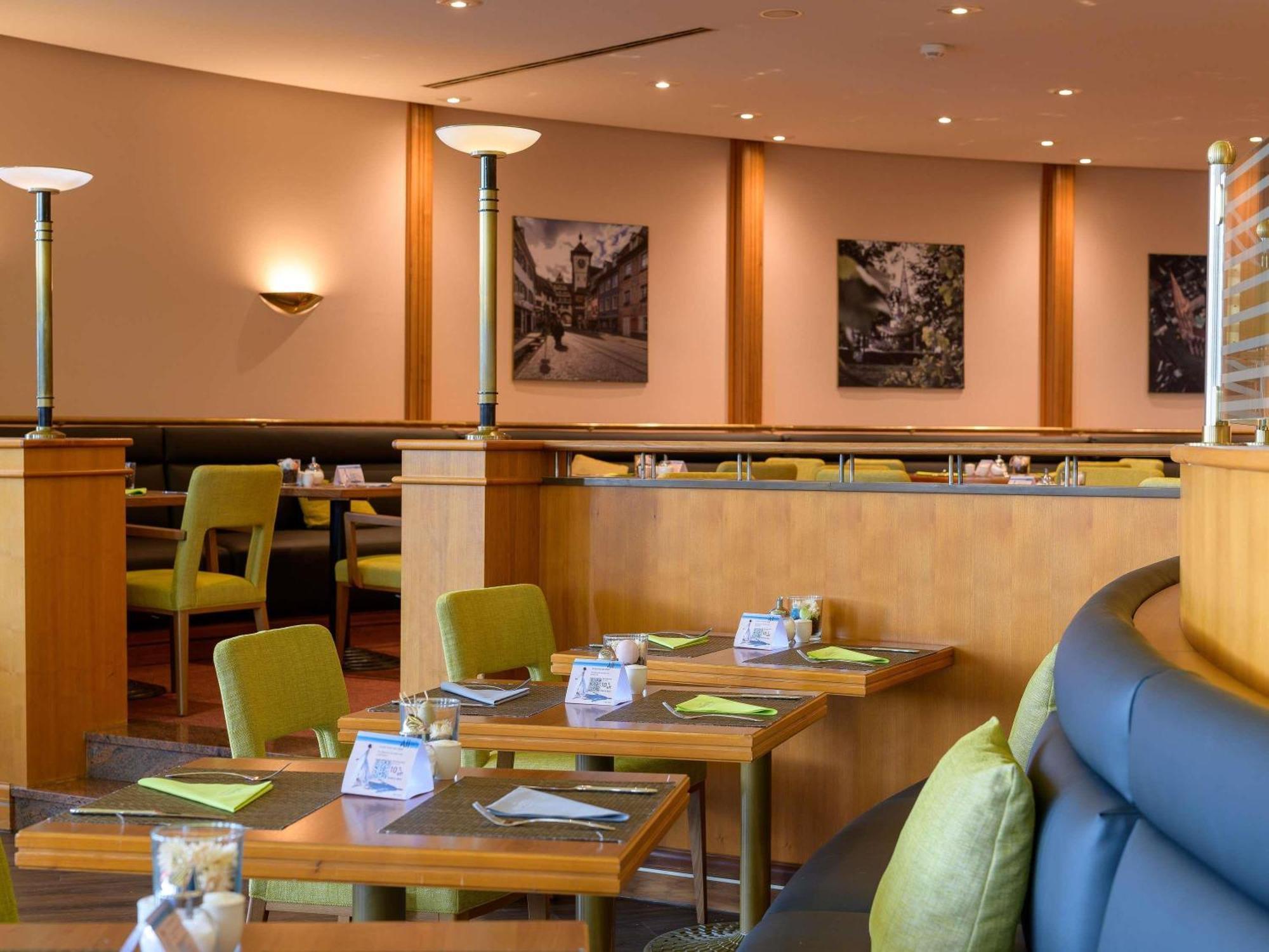 Novotel Freiburg Am Konzerthaus Esterno foto