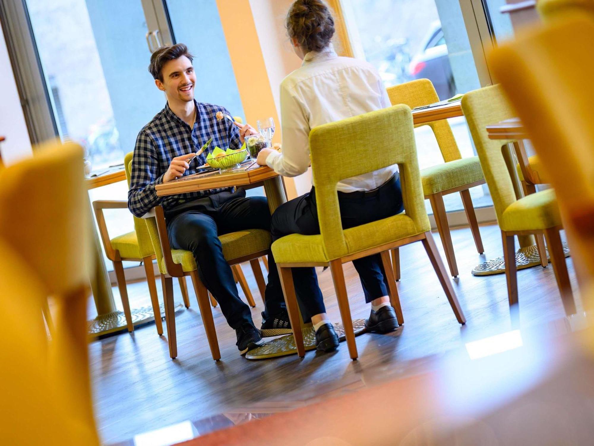 Novotel Freiburg Am Konzerthaus Esterno foto
