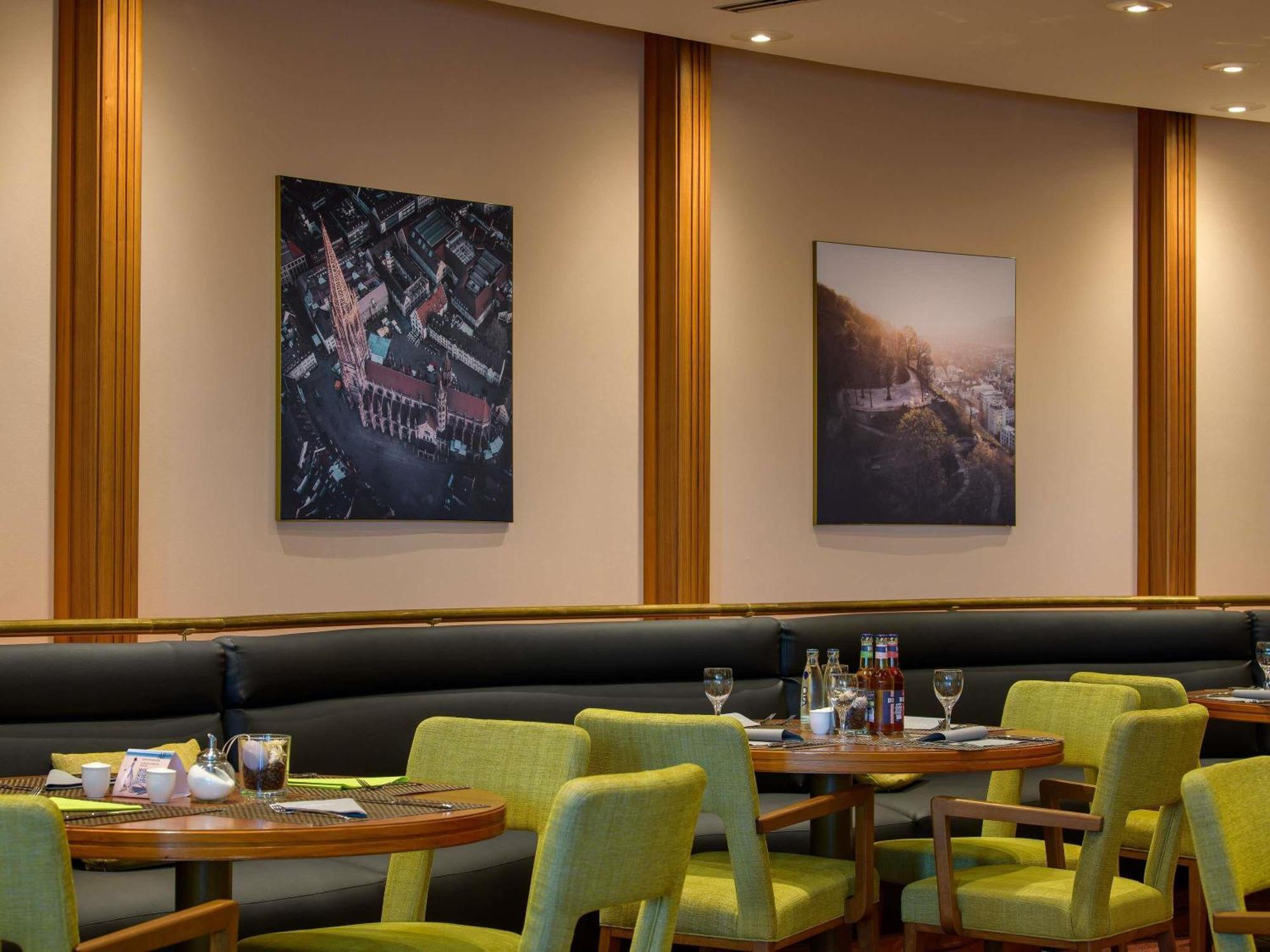 Novotel Freiburg Am Konzerthaus Esterno foto