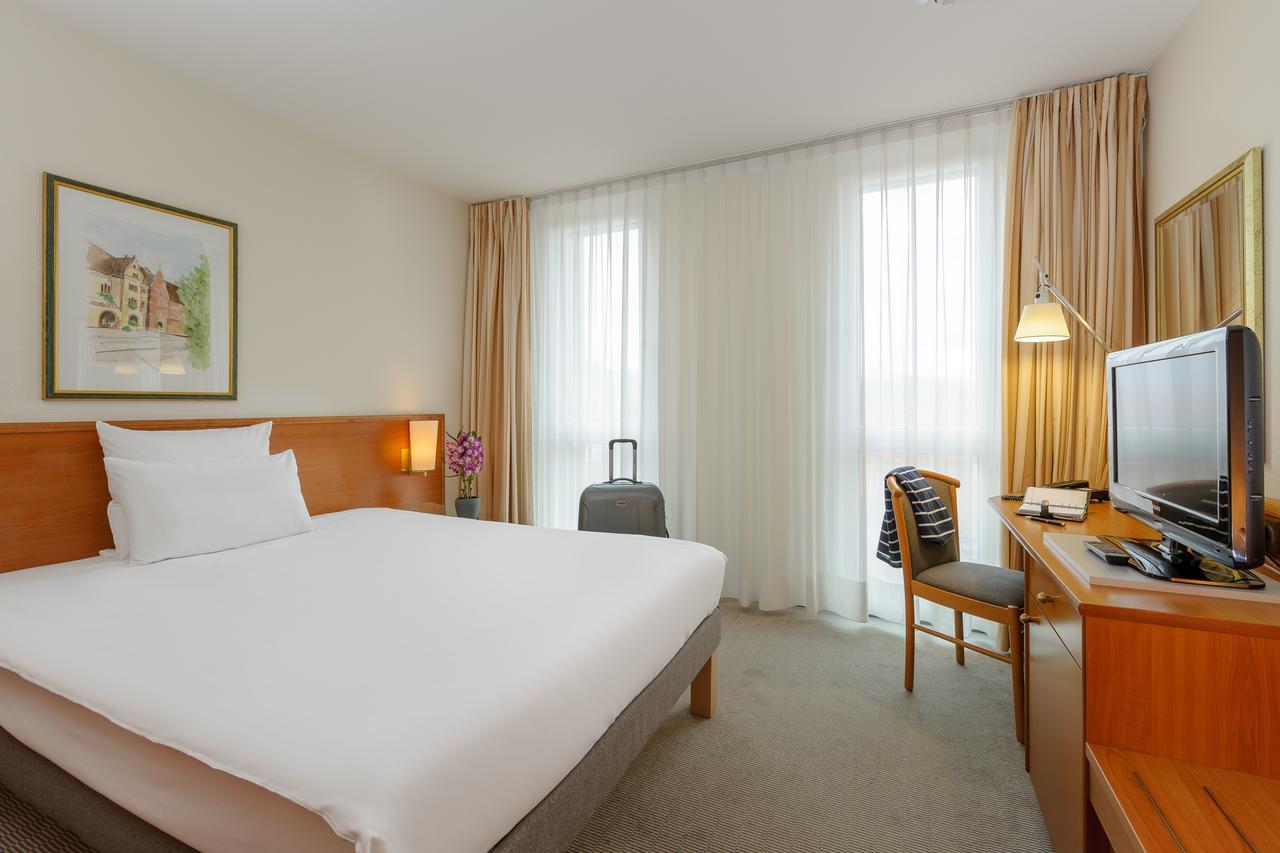 Novotel Freiburg Am Konzerthaus Esterno foto